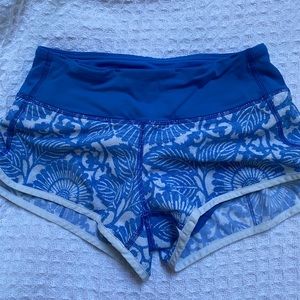 Lululemon shorts with liner